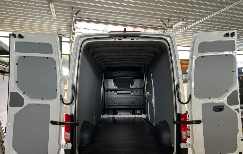 vn�torn� oblo�enia n�klad.priestoru VW CRAFTER - / MAN TGE (L4H3 ) 4 mm PLAST