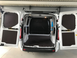 Vntorn obloenia nklad.priestoru (L1H1)  Ford Transit Custom